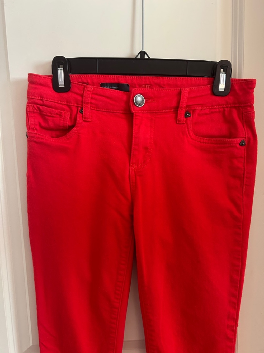 Kut from the Kloth Women's Skinny Jeans in Bright Red